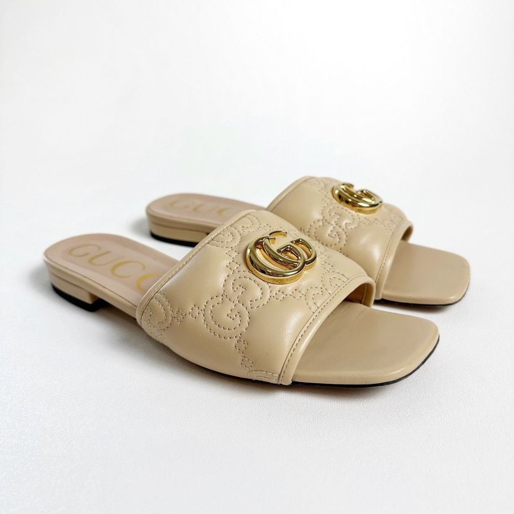 GUCCI Jolie Marmont Beige Sandal 39 US 8.5 Slide Quilted Leather Flat Matelasse